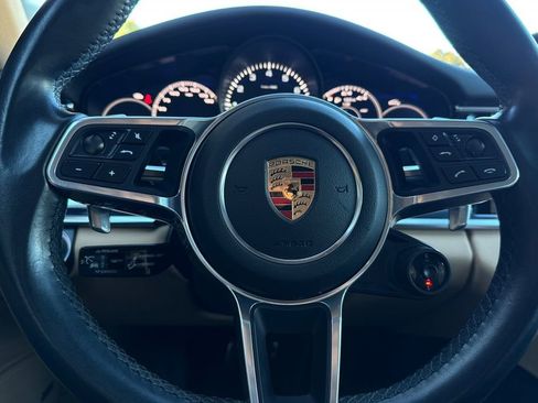 Used 2018 Porsche Panamera 4 image 27