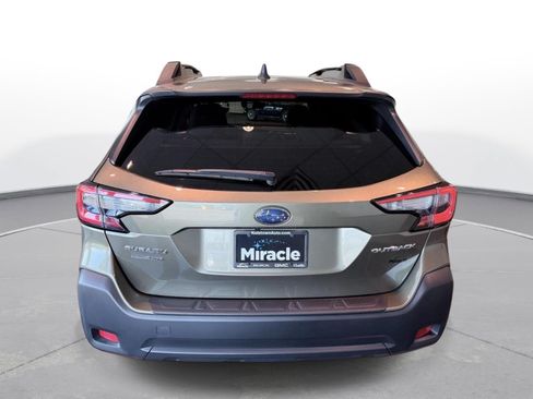Used 2025 Subaru Outback Premium AWD/4WD image 14