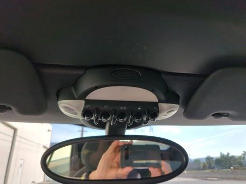 Used 2010 MINI Cooper Convertible image 21