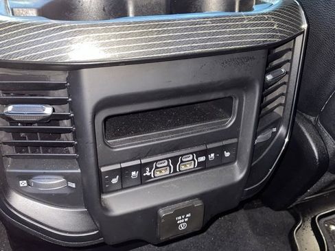 Used 2019 RAM 1500 Limited image 11