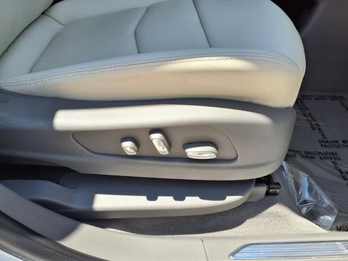 Certified 2024 Cadillac XT5 Premium Luxury FWD image 10