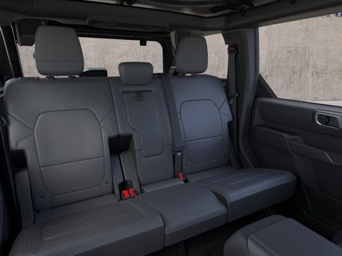 New 2025 Ford Bronco Outer Banks AWD/4WD image 13