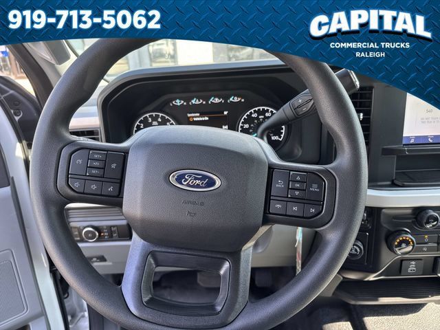 New 2026 Ford F250 XL w/ XL Chrome Package RWD image 26