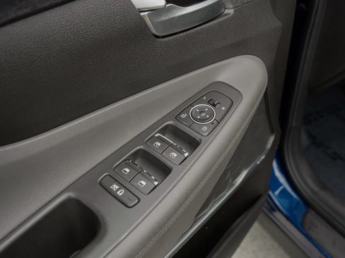 Used 2019 Hyundai Santa Fe SEL FWD image 21