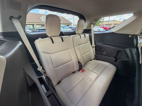 Used 2020 Ford Explorer Platinum AWD/4WD image 32