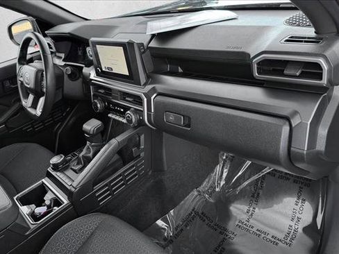 Used 2025 Toyota 4Runner SR5 AWD/4WD image 20