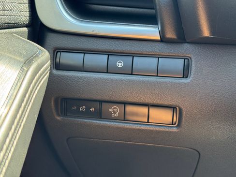 Used 2023 Nissan Rogue SV AWD/4WD image 31