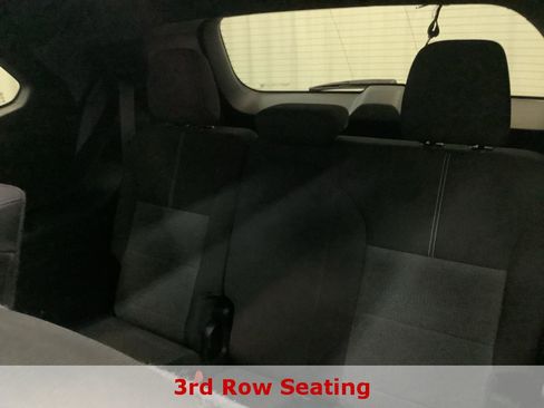 Used 2025 GMC Acadia Elevation FWD image 25