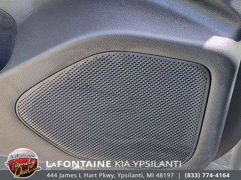 Used 2025 Nissan Rogue SV FWD image 16