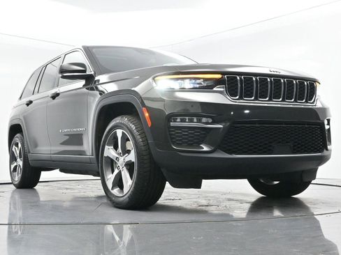 Used 2023 Jeep Grand Cherokee 4WD 4xe image 47