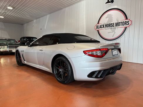 Used 2016 Maserati GranTurismo MC image 12