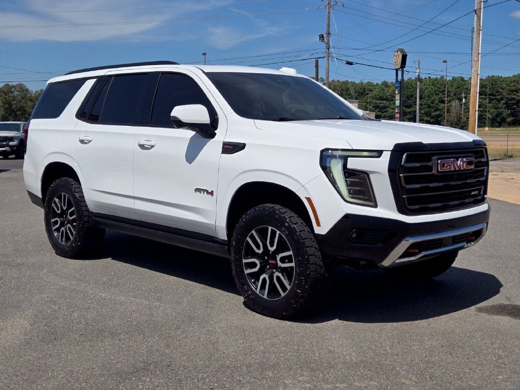 Used 2025 GMC Yukon AT4 Ultimate w/ LPO, AT4 Appearance Package AWD/4WD image 7