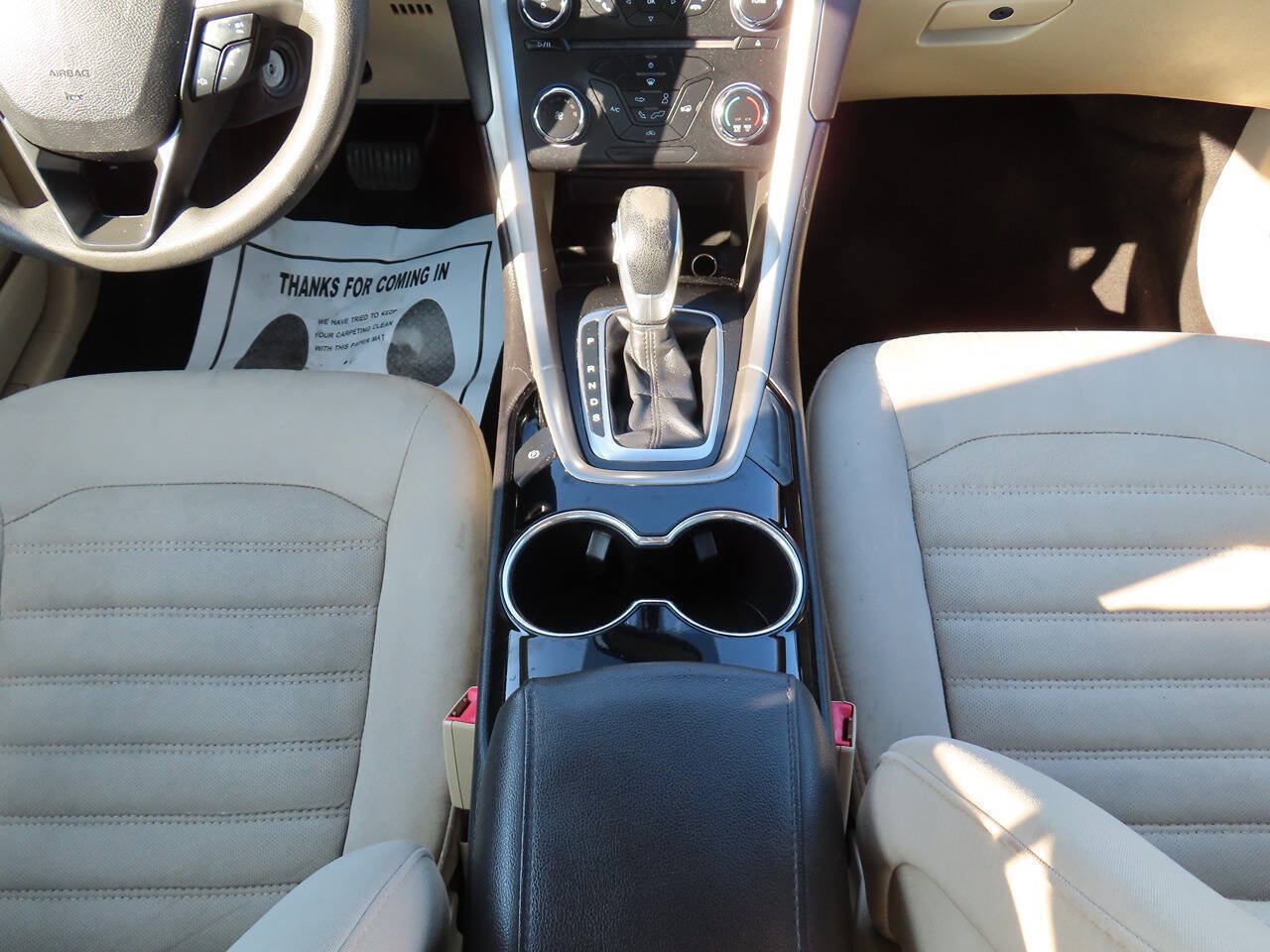 Used 2015 Ford Fusion SE FWD image 15