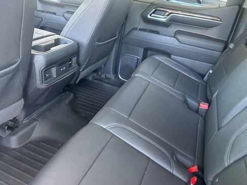 Used 2022 Chevrolet Silverado 1500 LT Trail Boss w/ Convenience Package II AWD/4WD image 12