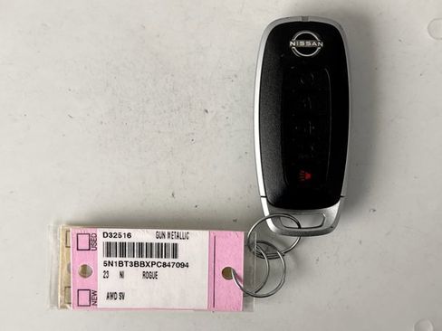 Used 2023 Nissan Rogue SV w/ SV Premium B Package image 10