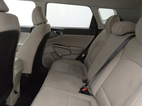 Used 2022 Kia Soul S FWD image 18