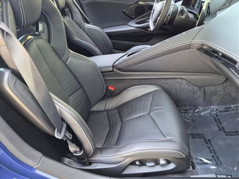 Used 2025 Chevrolet Corvette Stingray Preferred Conv w/ Z51 Performance Package RWD image 18