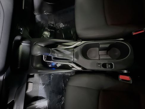 Used 2025 Toyota Corolla SE image 24