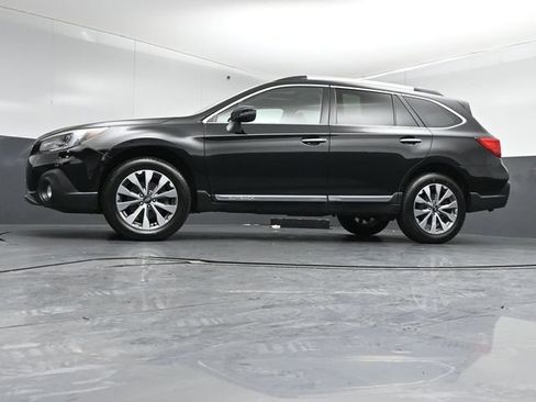 Used 2019 Subaru Outback 2.5i Touring w/ Popular Package #3A AWD/4WD image 41