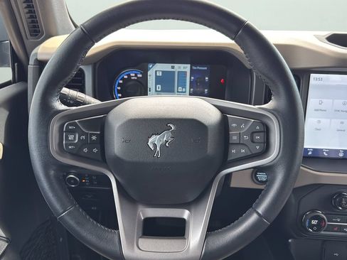 Used 2024 Ford Bronco Big Bend w/ Sasquatch Package AWD/4WD image 14