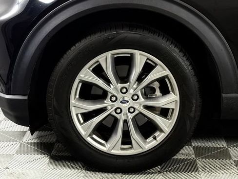 Used 2023 Ford Explorer XLT w/ Equipment Group 202A RWD image 13