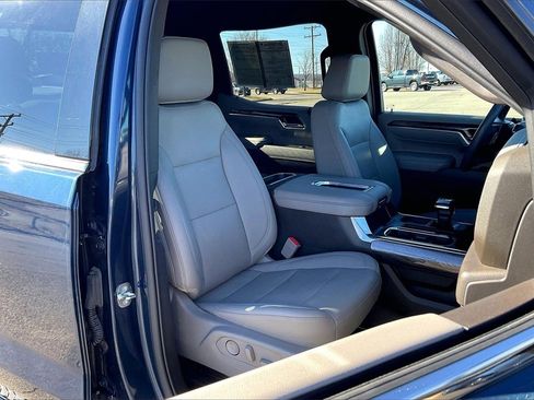 Used 2022 Chevrolet Silverado 1500 LTZ image 7