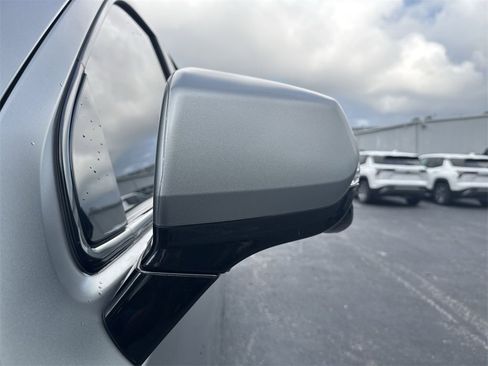 Used 2023 Cadillac Escalade ESV V image 11