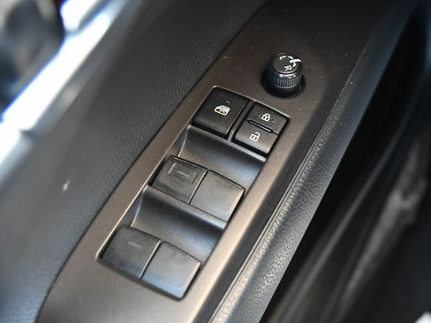 Used 2022 Toyota Camry SE FWD image 31