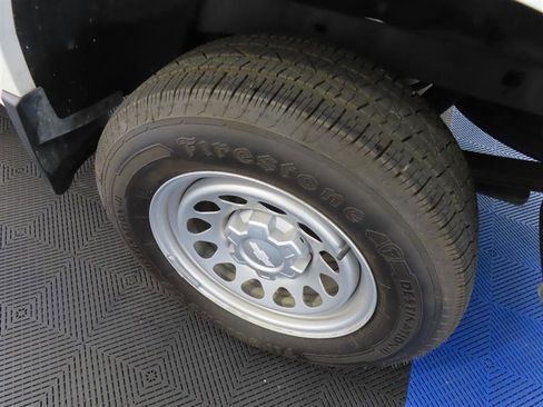 Used 2023 Chevrolet Colorado W/T image 7