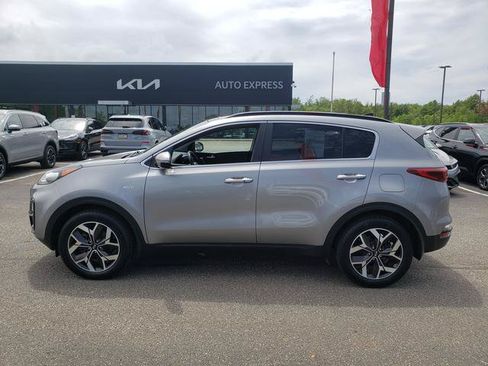 Used 2022 Kia Sportage EX AWD/4WD image 9