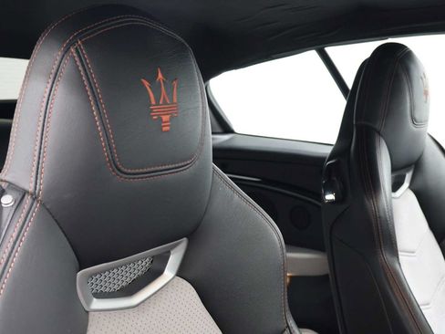 Used 2016 Maserati GranTurismo Sport RWD image 20