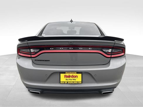 Used 2018 Dodge Charger SXT Plus w/ Blacktop Package image 8