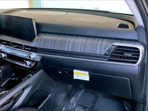 Used 2023 Kia Telluride EX image 35