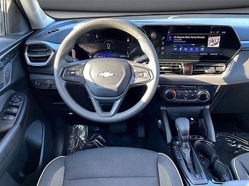 Used 2024 Chevrolet TrailBlazer LT image 8