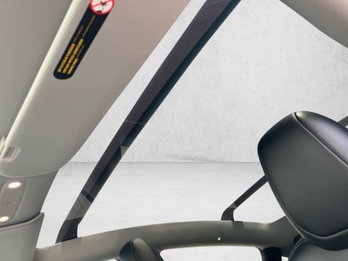 Used 2026 Tesla Model Y 2WD image 12