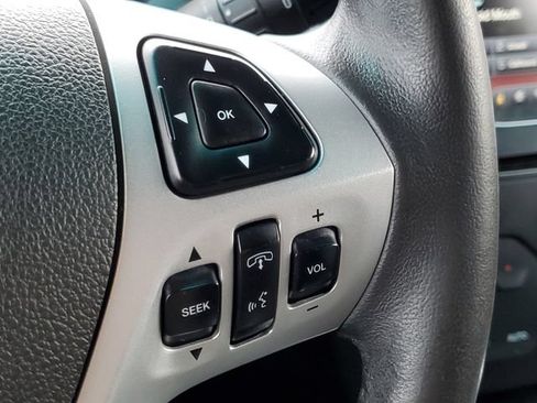Used 2015 Ford Explorer XLT w/ Equipment Group 202A AWD/4WD image 16