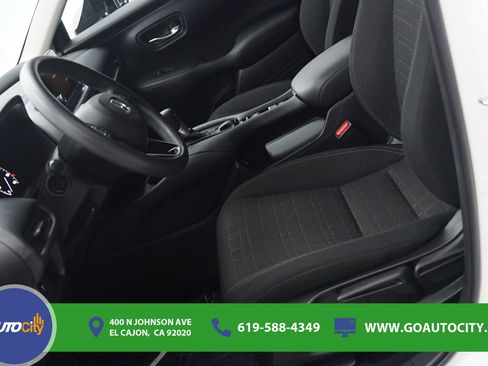 Used 2024 Honda HR-V LX image 9
