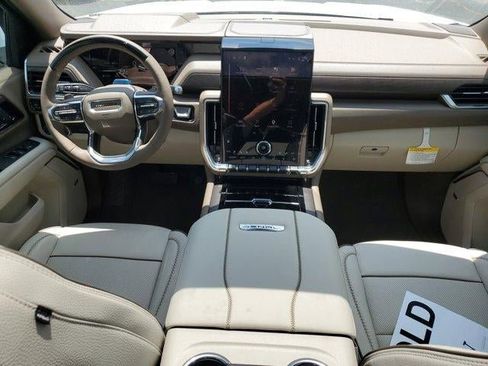 New 2026 GMC Yukon Denali w/ Denali Reserve Package AWD/4WD image 14