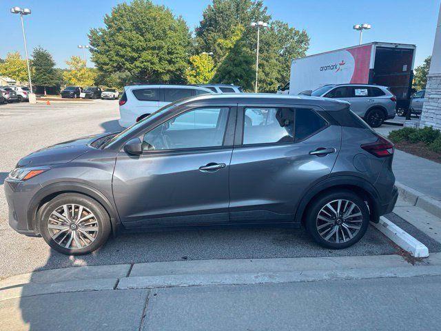 Used 2021 Nissan Kicks SV FWD image 3