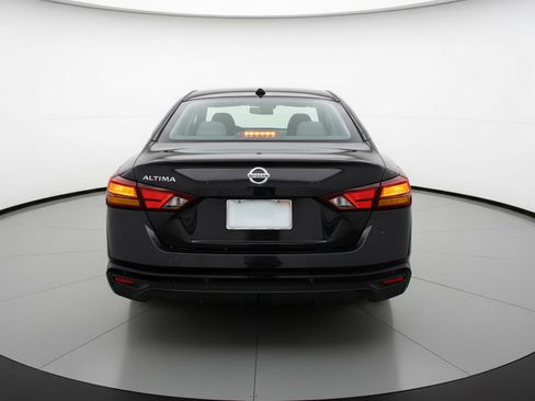 Used 2025 Nissan Altima 2.5 SV FWD image 7
