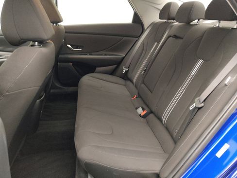Used 2025 Hyundai Elantra SEL FWD image 18