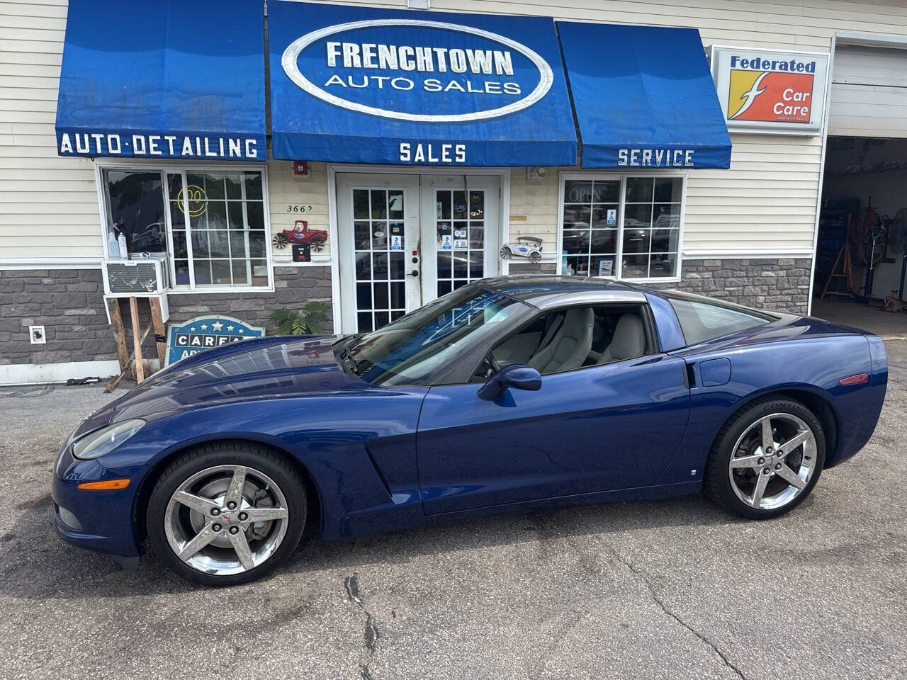 Used 2007 Chevrolet Corvette Coupe w/ Preferred Equipment Group RWD image 4