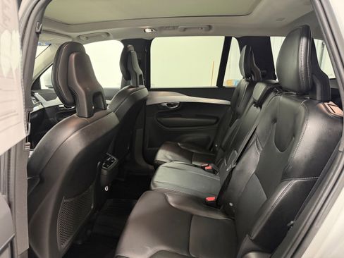 Used 2018 Volvo XC90 T5 Momentum w/ Convenience Package image 29