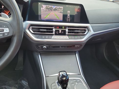 Used 2022 BMW 330i Sedan w/ Driving Assistance Package image 23