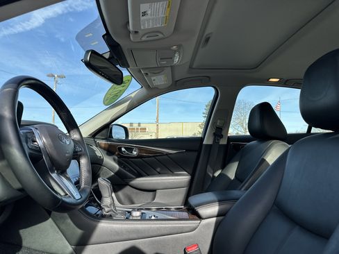 Used 2018 INFINITI Q50 Luxe w/ Essential Package (2.0T Luxe) image 12