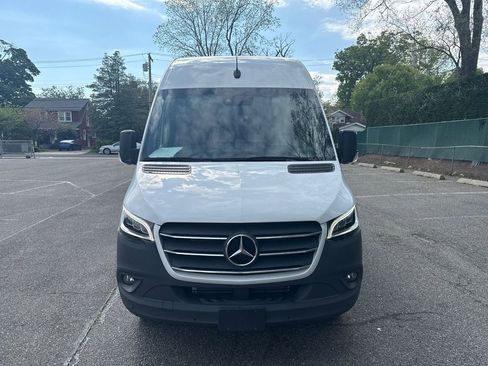 Used 2024 Mercedes-Benz Sprinter 3500 w/ Parking Package image 11