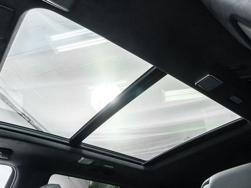 Used 2022 Cadillac Escalade Sport Platinum w/ Heavy-Duty Trailer Package image 34