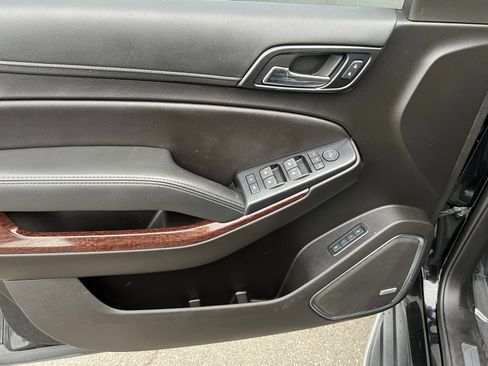 Used 2019 GMC Yukon SLT image 16