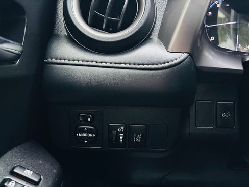 Used 2018 Toyota RAV4 XLE image 24