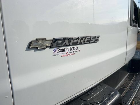Used 2021 Chevrolet Express 2500 w/ Driver Convenience Package image 10